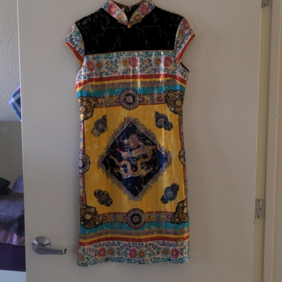 Chinese style silk dress (qi Pao) - Picture 1 of 2